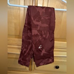 maroon gymshark adapt camo seamless leggings